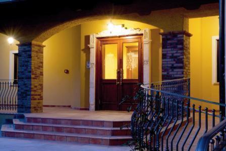 Hotel Duca Di Calabria Серра-Сан-Бруно Екстер'єр фото