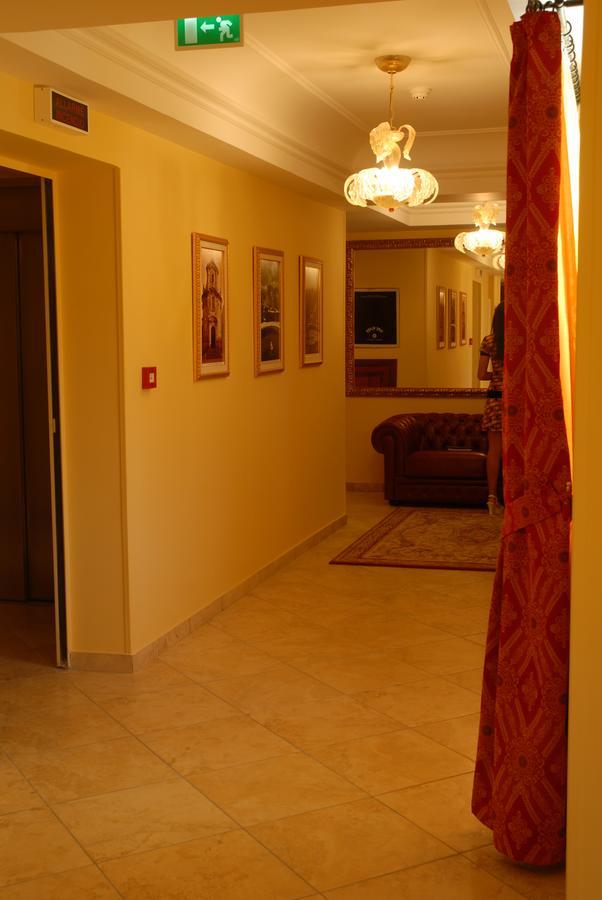 Hotel Duca Di Calabria Серра-Сан-Бруно Екстер'єр фото